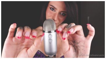 Ellie Alien Breathing